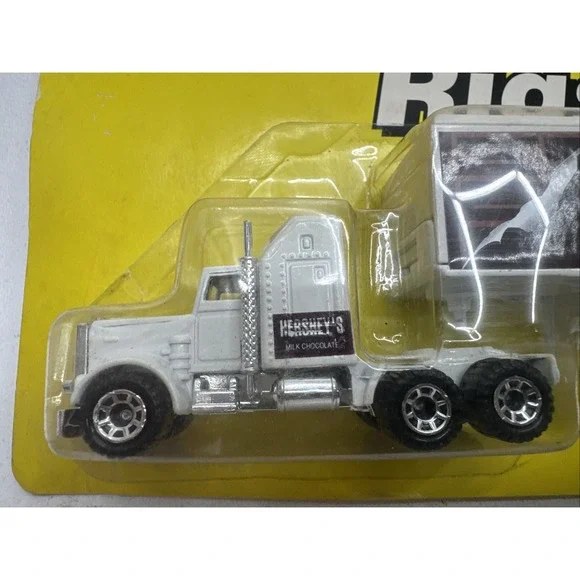 VTG 1993 Super Matchbox Rigs Semi Truck Hersheys STK NO34330 - Picture 5 of 8